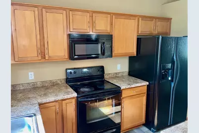 1905 20th Street SW, Austin, MN 55912 - Photo 4