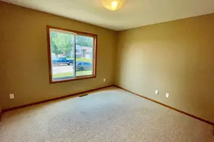 1905 20th St SW, Austin, MN 55912 - Photo 12