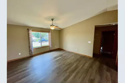 1905 20th Street SW, Austin, MN 55912 - Photo 8