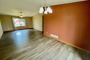 1905 20th St SW, Austin, MN 55912 - Photo 10