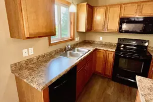 1905 20th St SW, Austin, MN 55912 - Photo 6