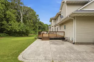 15016 Viewcrest Ln, Burnsville, MN 55306 - Photo 18