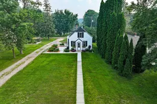 416 W Soo St, Parkers Prairie, MN 56361 - Photo 2