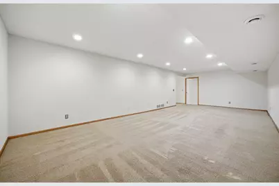 2701 Village Drive, Faribault, MN 55021 - Photo 30