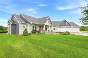 984 152nd Ave, New Richmond, WI 54017 - Photo 1