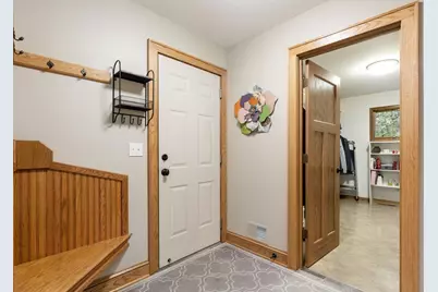 2934 Canyon Road, Chaska, MN 55318 - Photo 18