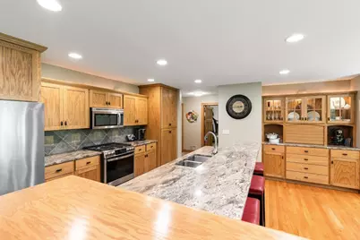 2934 Canyon Road, Chaska, MN 55318 - Photo 6