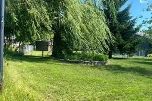 1300 Honeysuckle Ln SE, Cambridge, MN 55008 - Photo 8