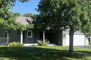 1300 Honeysuckle Ln SE, Cambridge, MN 55008 - Photo 2