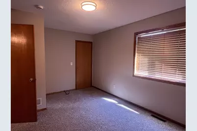 1300 Honeysuckle Lane SE, Cambridge, MN 55008 - Photo 24