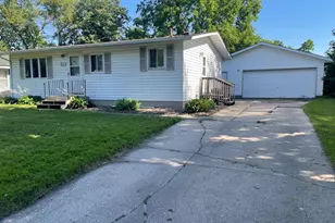513 8th Ave NW, Waseca, MN 56093 - Photo 1