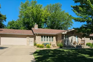 611 N 12th St, Montevideo, MN 56265 - Photo 2