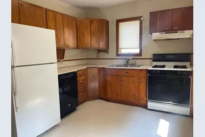 117 W Maple Street, Marshall, MN 56258 - Photo 2