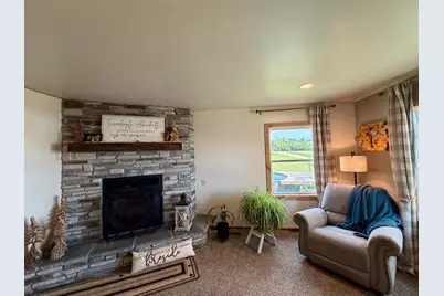 319 & 311 60th Avenue, Pipestone, MN 56164 - Photo 20