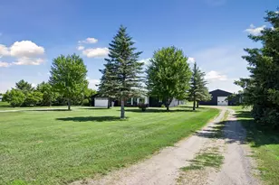 7385 322nd St, Saint Joseph, MN 56374 - Photo 36