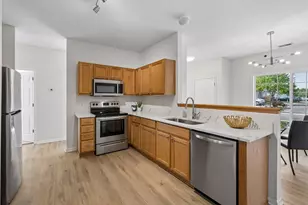 1336 Yorkshire Ln, Shakopee, MN 55379 - Photo 4