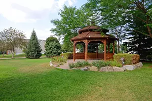 1336 Yorkshire Ln, Shakopee, MN 55379 - Photo 32