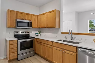 1336 Yorkshire Lane, Shakopee, MN 55379 - Photo 10
