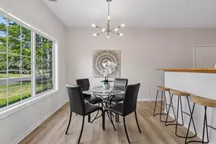 1336 Yorkshire Ln, Shakopee, MN 55379 - Photo 2