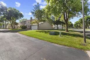 9390 Ranchview Ln N, Maple Grove, MN 55369 - Photo 26
