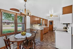 302 Garden Rd, Albert Lea, MN 56007 - Photo 18