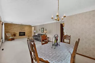 302 Garden Rd, Albert Lea, MN 56007 - Photo 10