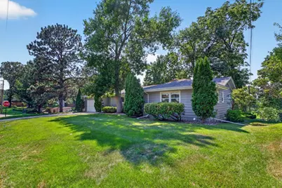 302 Garden Road, Albert Lea, MN 56007 - Photo 2