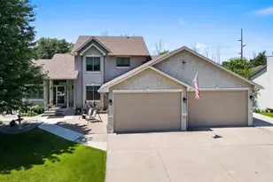 15870 Fenway Ave N, Hugo, MN 55038 - Photo 2