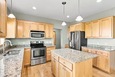 1801 Foothill Trail, Shakopee, MN 55379 - Photo 2