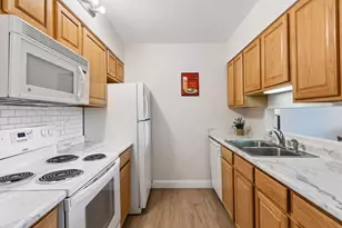 291 7th St W, Saint Paul, MN 55102 - Photo 6