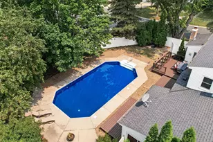 4532 Normandale Highlands Dr, Bloomington, MN 55437 - Photo 54