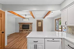 4532 Normandale Highlands Dr, Bloomington, MN 55437 - Photo 10