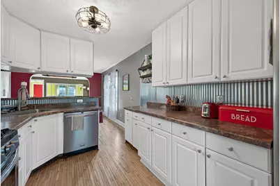 9711 Ireland Avenue NW, Annandale, MN 55302 - Photo 10