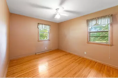 1024 Holden Place, Fairmont, MN 56031 - Photo 12