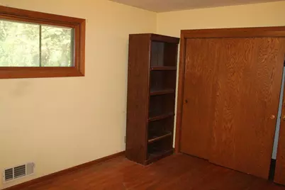 9149 Meadowview Road, Bloomington, MN 55425 - Photo 24