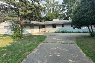 9149 Meadowview Rd, Bloomington, MN 55425 - Photo 34