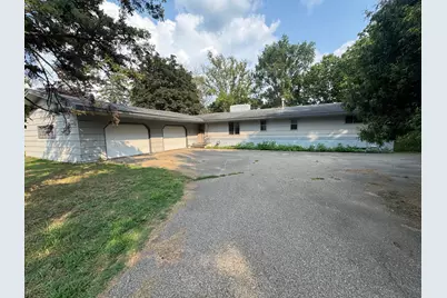 9149 Meadowview Road, Bloomington, MN 55425 - Photo 2