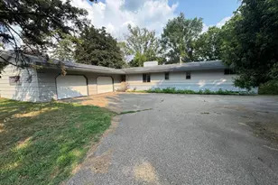 9149 Meadowview Rd, Bloomington, MN 55425 - Photo 2