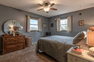 35425 Shakpays Cove Rd, Kasota, MN 56050 - Photo 12
