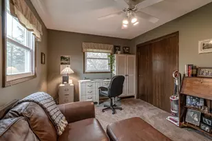 35425 Shakpays Cove Rd, Kasota, MN 56050 - Photo 16