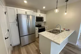 1554 Kings Ct SE, Rochester, MN 55904 - Photo 4