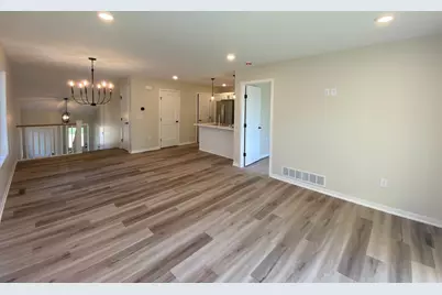 1554 Kings Court SE, Rochester, MN 55904 - Photo 10