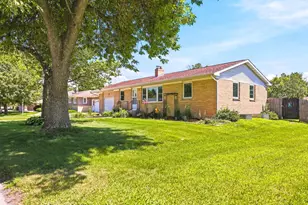 325 6th St NW, Buffalo Lake, MN 55314 - Photo 1