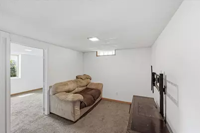 570 Ironton Street NE, Fridley, MN 55432 - Photo 10