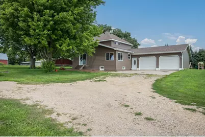 205 232nd Avenue, Fairmont, MN 56031 - Photo 2