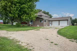 205 232nd Ave, Fairmont, MN 56031 - Photo 2