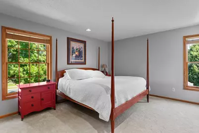 8010 Spruce Trail, Eden Prairie, MN 55347 - Photo 14