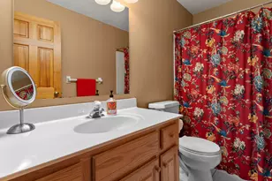 8010 Spruce Trail, Eden Prairie, MN 55347 - Photo 20