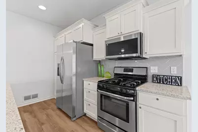 10730 Knollwood Lane, Woodbury, MN 55129 - Photo 2