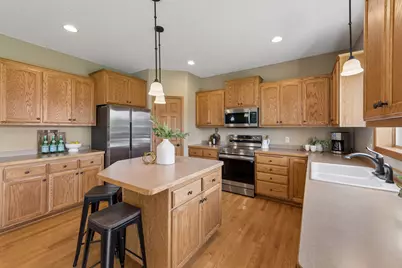 1235 Pine Square, Waconia, MN 55387 - Photo 6